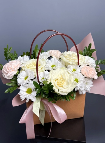 Композиция «Зимний вечер» от интернет-магазина цветов в 