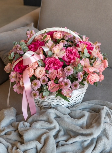Композиция в корзине  «Пурпур» от интернет-магазина цветов в 