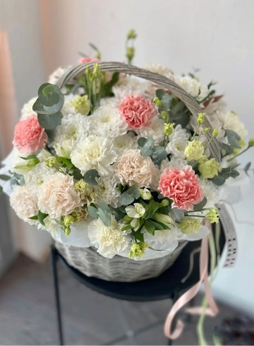 Композиция в корзине «Самой нежной» от интернет-магазина цветов в 