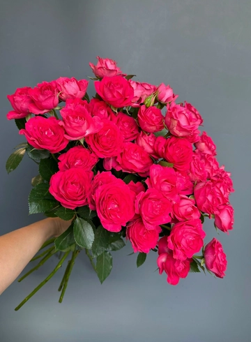 Букет из кустовой розы «Ягодный фрэш» от интернет-магазина цветов в 