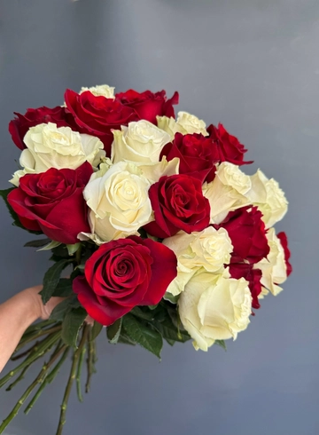 Букет из эквадорских роз &laquo;Первое свидание&raquo; от интернет-магазина цветов в 