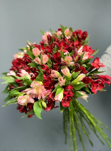 Букет из альстромерий «Ягодный фреш» от интернет-магазина цветов в 