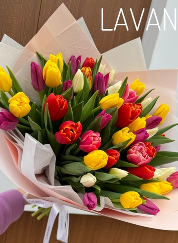 Тюльпаны 51 шт  от интернет-магазина цветов в 