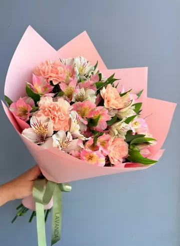 Букет из альстромерий и диантусов от интернет-магазина цветов в 