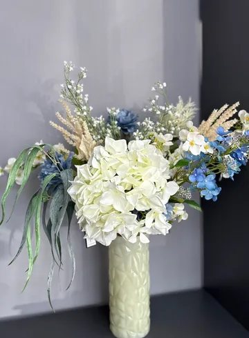 Искусственный букет микс в вазе  от интернет-магазина цветов в 