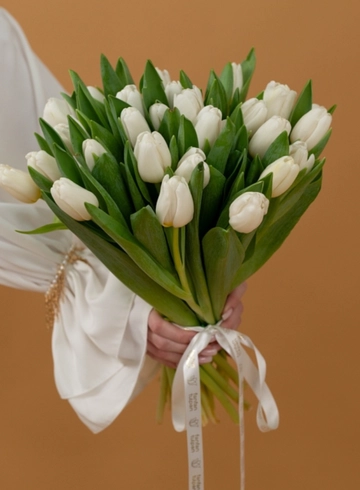 35 тюльпанов  от интернет-магазина цветов в 